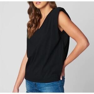 Urban Revivo Black V